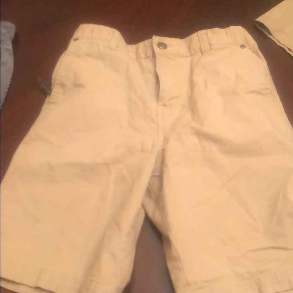 Boys tan Columbia shorts size large